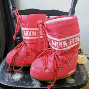 Icon Junior Hot Pink Nylon Moon Boots Size 10 - 12.5